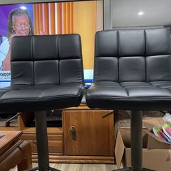 Set Of 2 Black Faux leather barstools