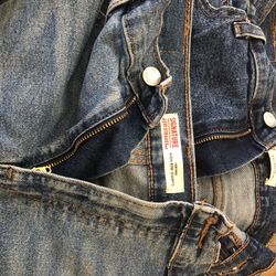 Levi’s High Rise Shorts 