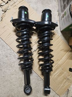 2 rear struts toyota corolla