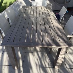 Bassett Furniture – Luxury Outdoor Dining Table (Designer Resale / Moving)