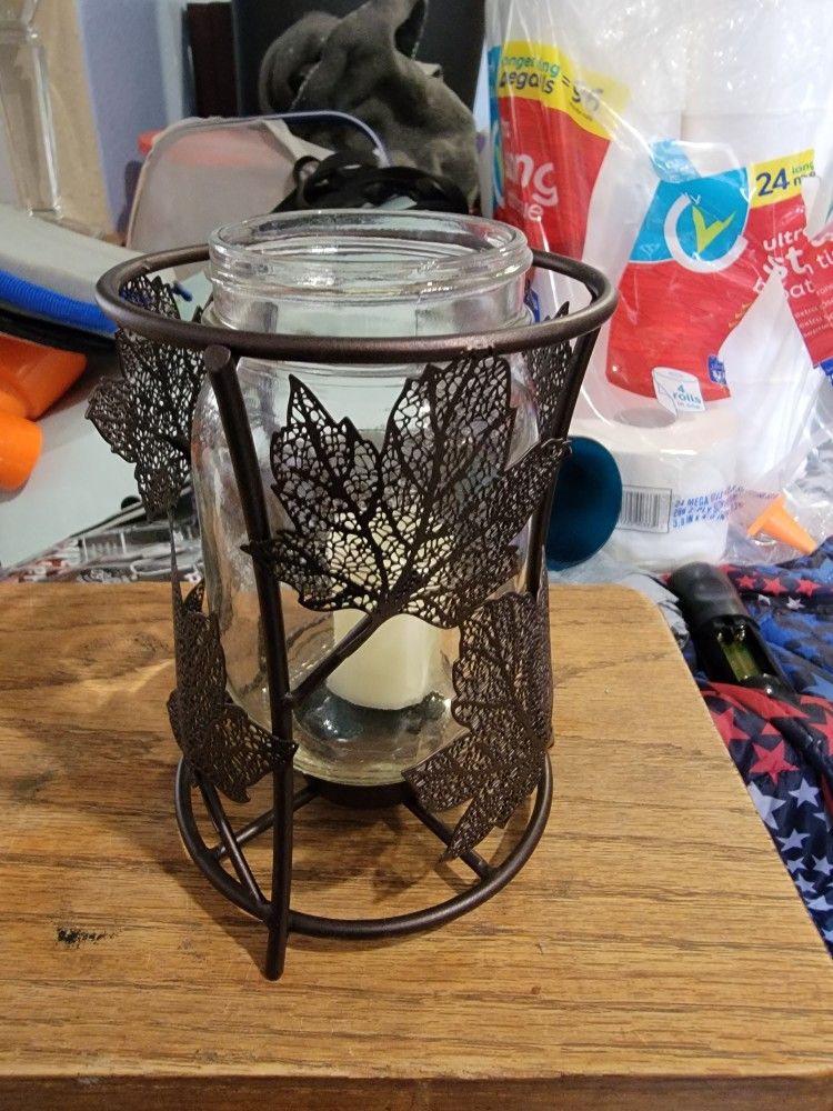 Metal Flowers Vases Center Pieces With Flameless Candels Included 