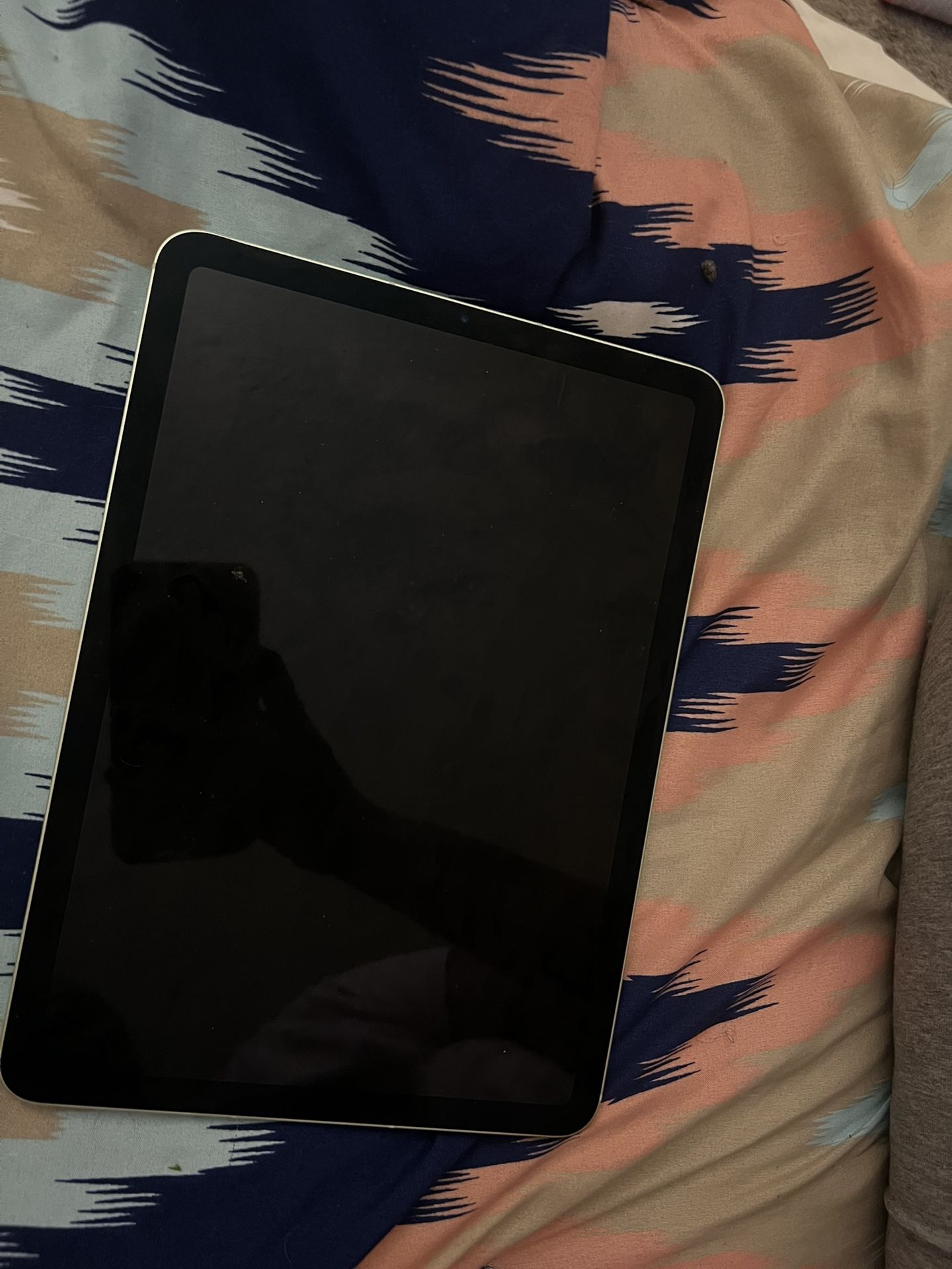 iPad 4th Generation (64GB, Wi-Fi + Cellular)