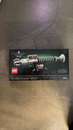 LEGO Star Wars Luke Skywalker's Lightsaber Set 40730