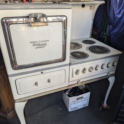 1920's Vintage Hotpoint Oven *Untested Sold As Is*