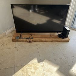 Samsung TV 44 inches