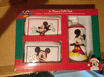 Collection item Mickey mouse 3 piece bathroom set