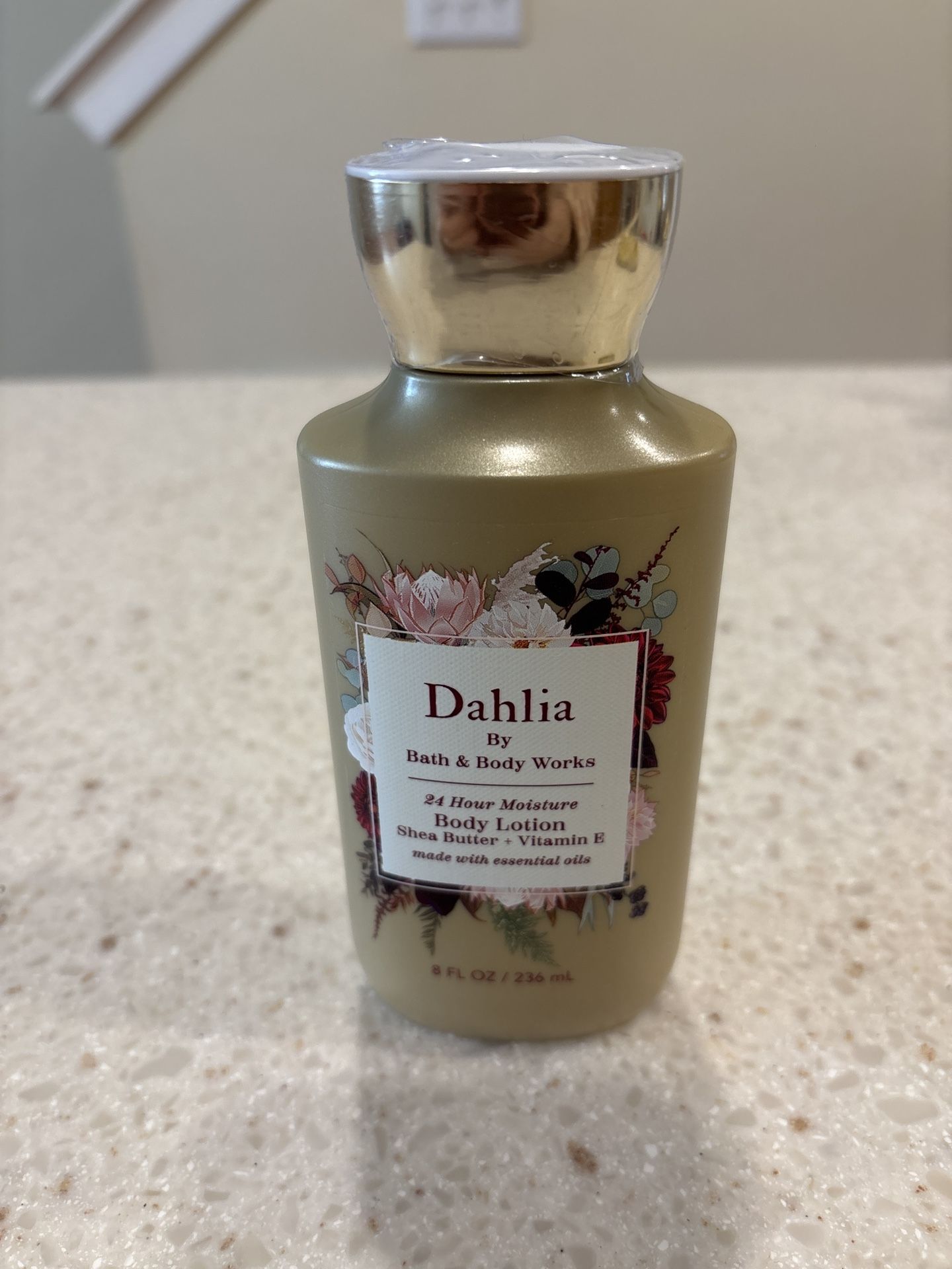 Bath & Body Works “Dahlia” Lotion – Brand New, Sealed