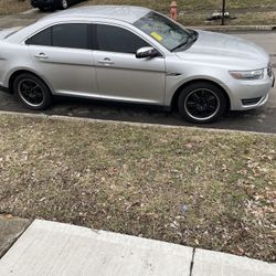 2014 Ford Taurus