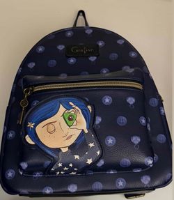 Coraline Lounge Fly
