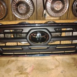 2016-2022 Toyota Tacoma Grill