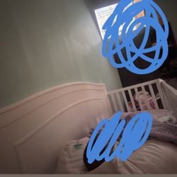 Snow White Baby/ Toddler Bed 