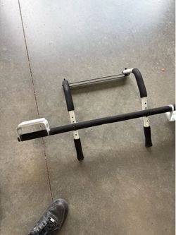 Door pull up bar