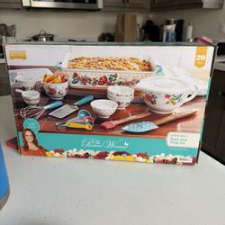 Bake And Pan Set