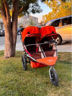 BOB Revolution Duallie Double Jogging Stroller