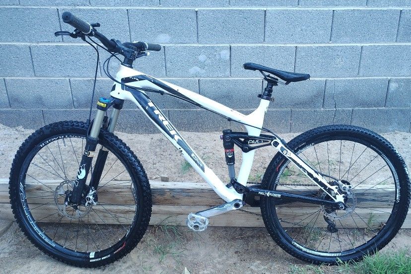 TREK REMEDY 9.8