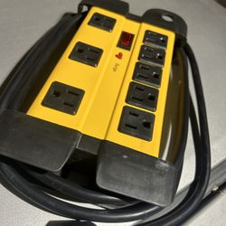 New 8-outlet Metal Housing 6ft. Cord Surge Protector 