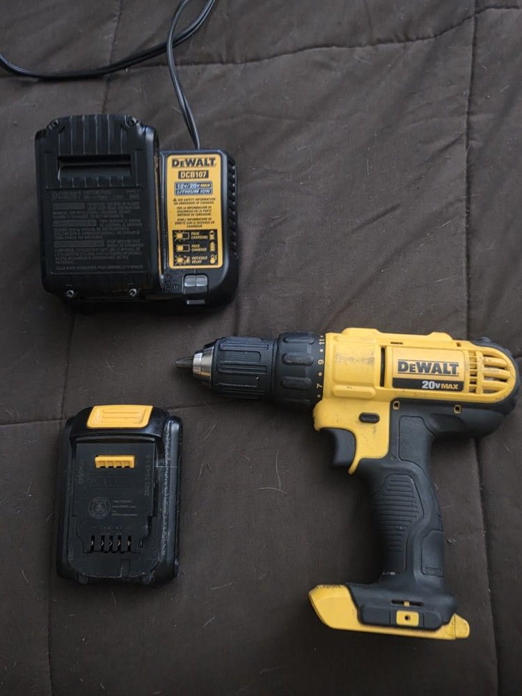 20v Dewalt Drill With 2 Batteries And Charger