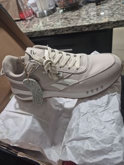 Tenis Reeback size 10 Hombre