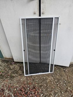 Window screens 