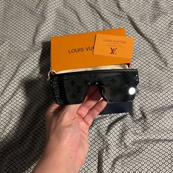 LV Waimea Black Sunglasses