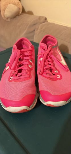 Nike Women's Pink Running Sneakers