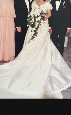 90’s wedding dress, raw silk size 2 US