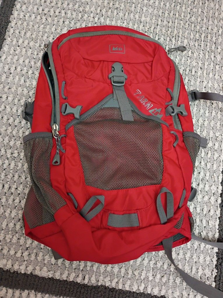 Rei Tarn 18l Hiking Backpack