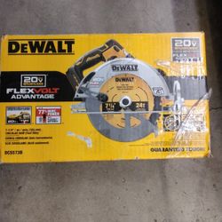 DEWALT
20V MAX Cordless Brushless 7-1/4 in. Sidewinder Style Circular Saw with FLEXVOLT ADVANTAGE (Tool Only) 