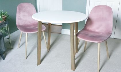 Dinette 3 pc.  round table set