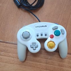 Gamecube Controllers And Adapter 