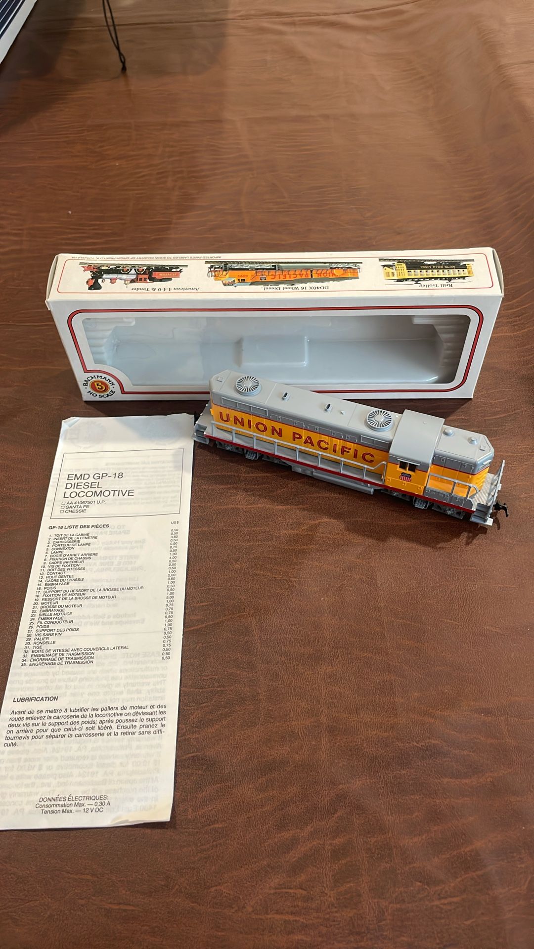 Bachmann HO Scale Union Pacific Engine RMD Go-18 Diesel Locomotive AA(contact info removed)1