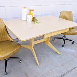 Mid Century Heywood Wakefield Style dining table with collapsable ends