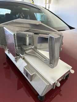 REDUCED Tomato Slicer