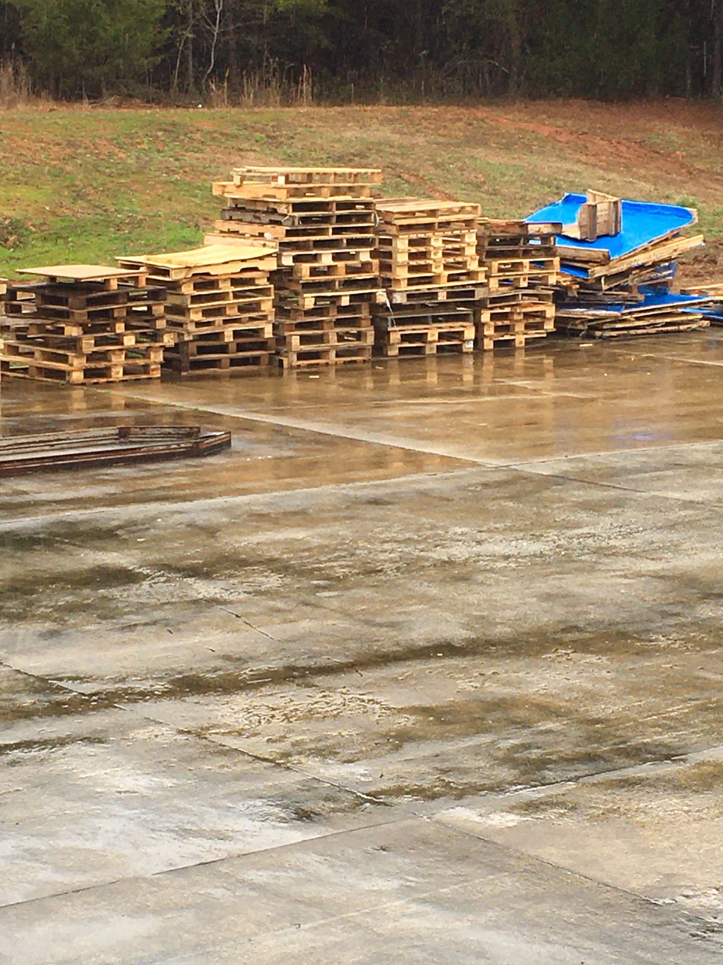 Project or fire wood (block pallets)