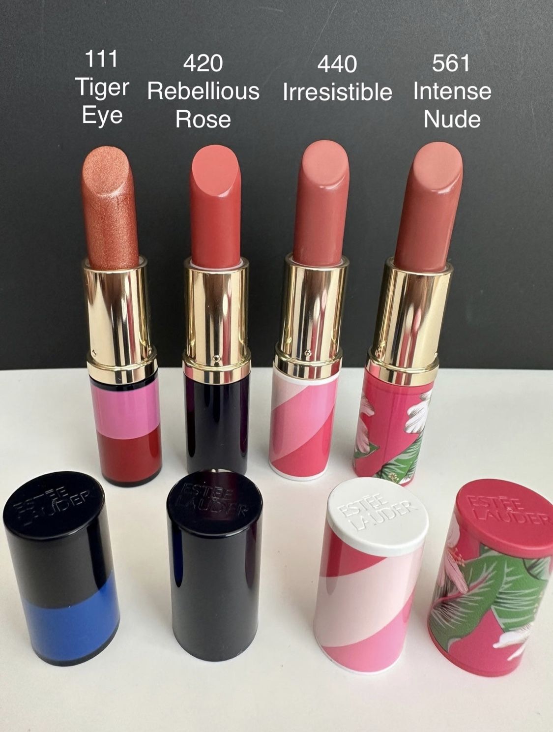 Estée Lauder Lipstick 111 Tiger Eye, 420 Rebellious Rose, 440 Irresistible, 561 Intense Nude (4pcs)
