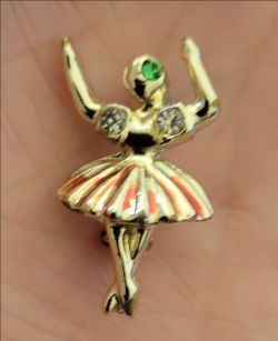 Vintage mid-century gold-tone ballerina brooch.