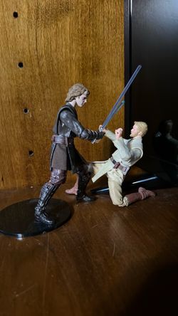 Anakin and Obiwan black series figures