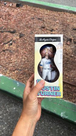 Justin Turner Bobblehead Pitching Sell or Trade