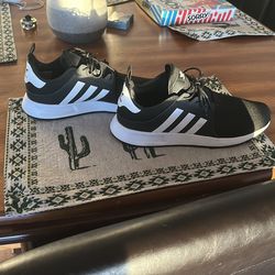 Adidas men’s shoes size 11