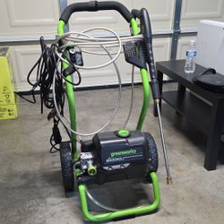 Pressure Washer 2000 PSI