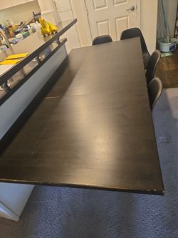 Real Wood  Extendable Table!