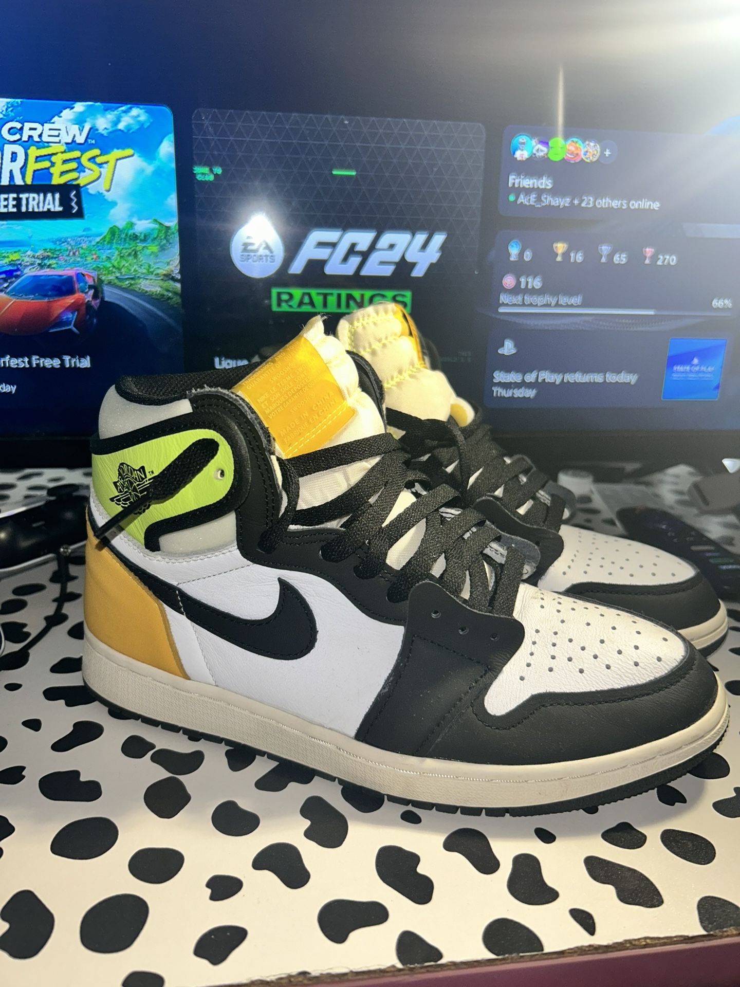Air Jordan 1 Retro High Og ‘Volt Gold’