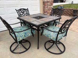 Outdoor Patio Dining Set Table and 4 Chairs