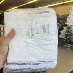 Signature Soft Solid Bath Sheet, Arctic White, New 