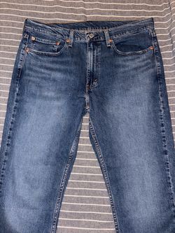 Levi’s Men 514 Straight Lightweight Jeans