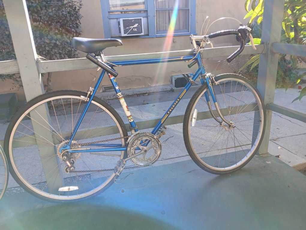 Vintage PEUGEOT ROADBIKE, 10 Speeds 27 Inch Wheels Xint Condition