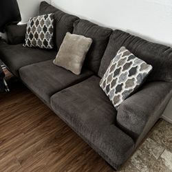 Couch Set With Pull Out Bed 