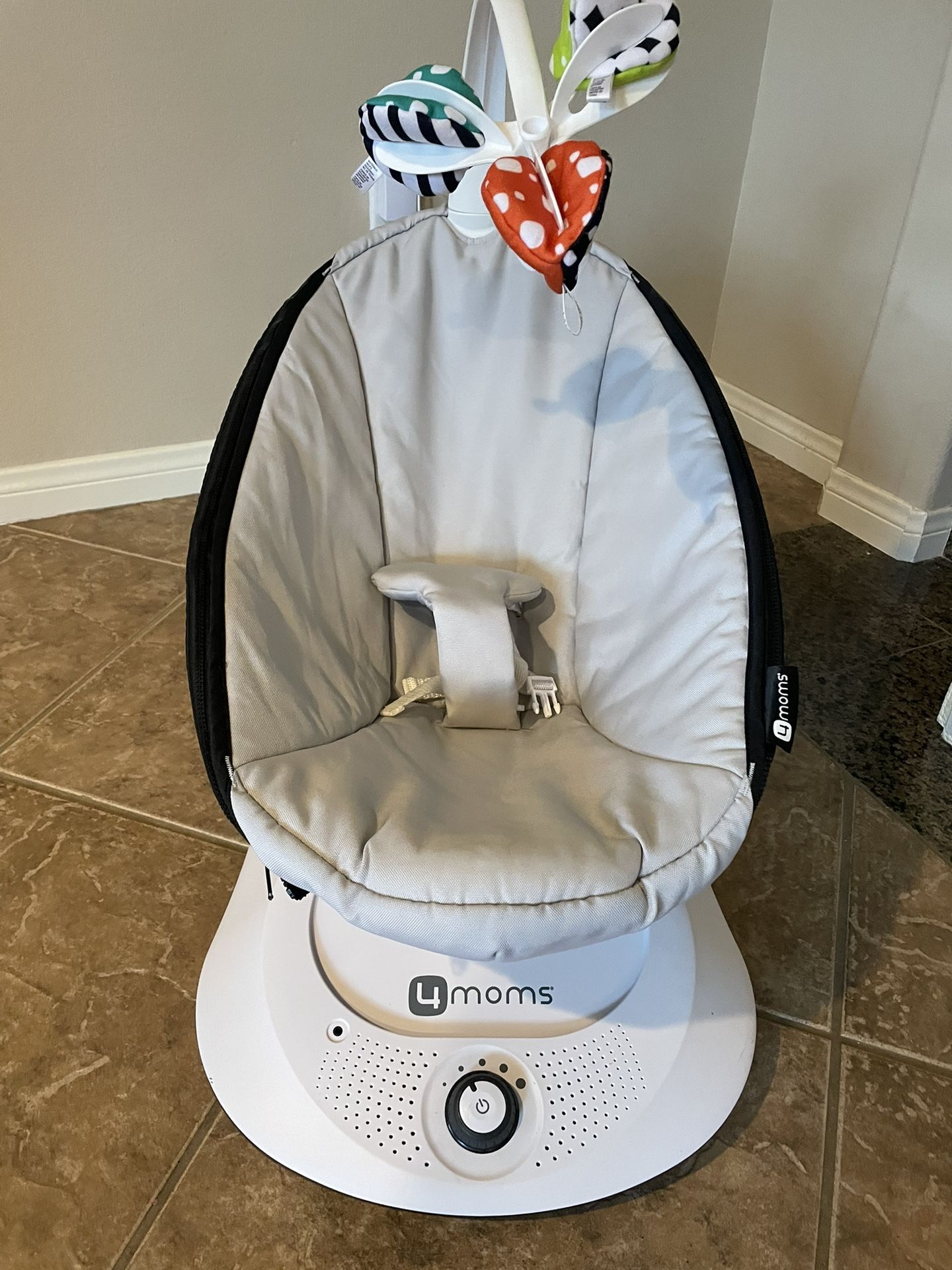 4moms MamaRoo Multi Motion Baby Swing