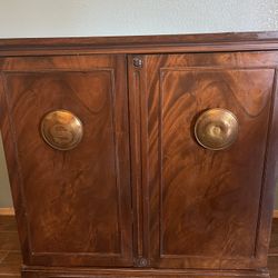 Vintage Wood Sheraton Cabinet