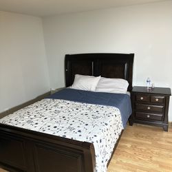 Queen Bedroom Set – Bed, Dresser, Chest & Nightstand